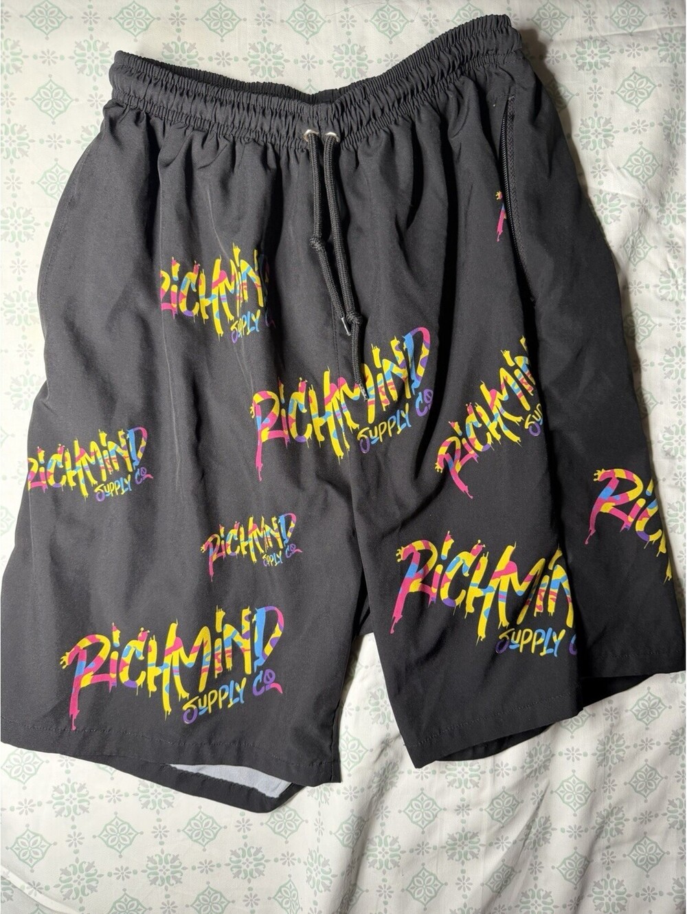 Rich Mind Supply Co Shorts Graphic Streetwear Shorts XXL Colorful Graffiti Y2K